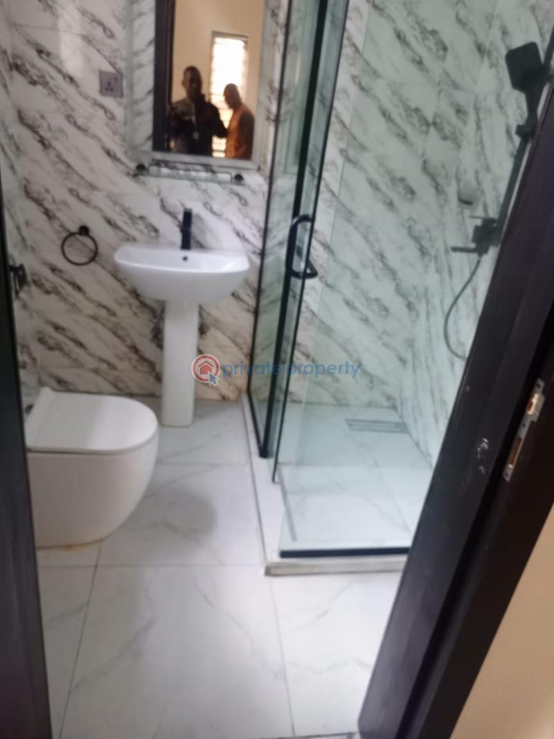 4 bedroom Detached Duplex For Sale Magodo Isheri Gra Ikeja Lagos - 3