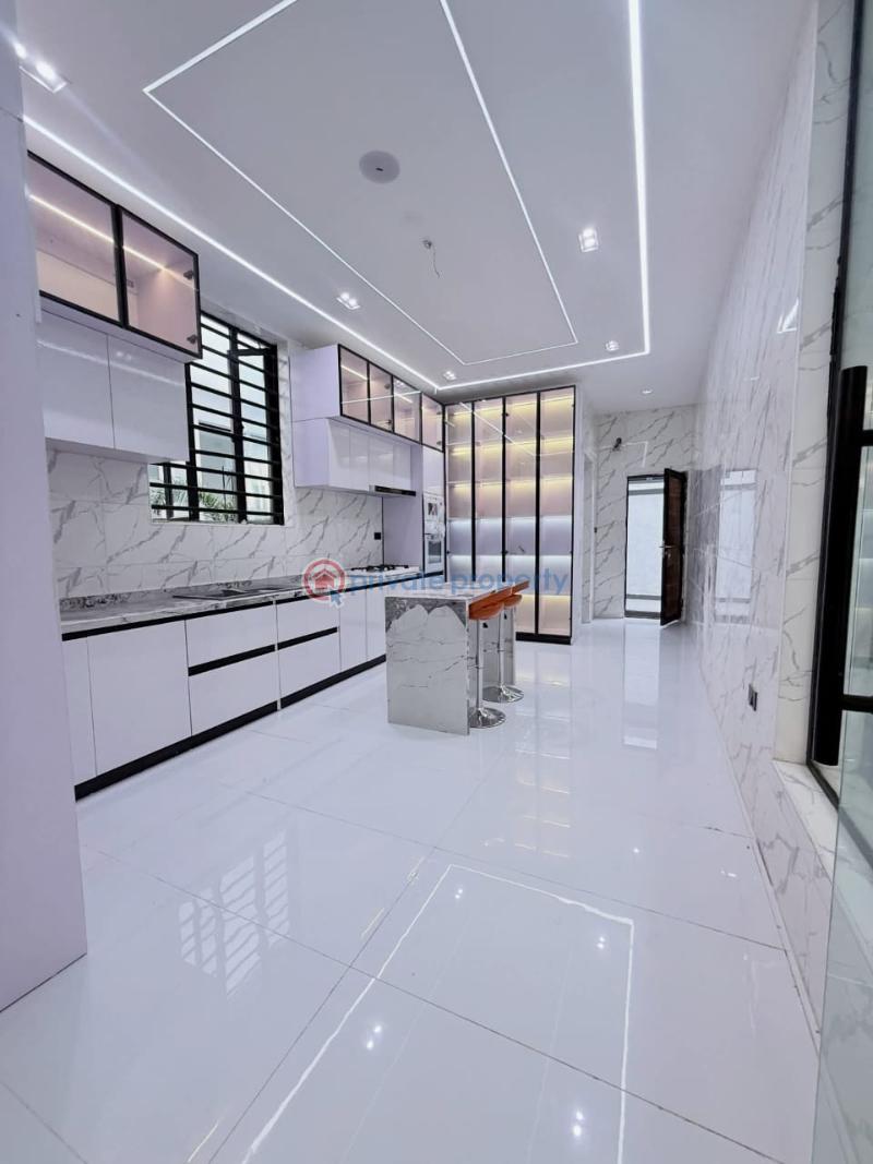 5 bedroom Detached Duplex For Sale Chevron Drive Lekki Lagos - 4