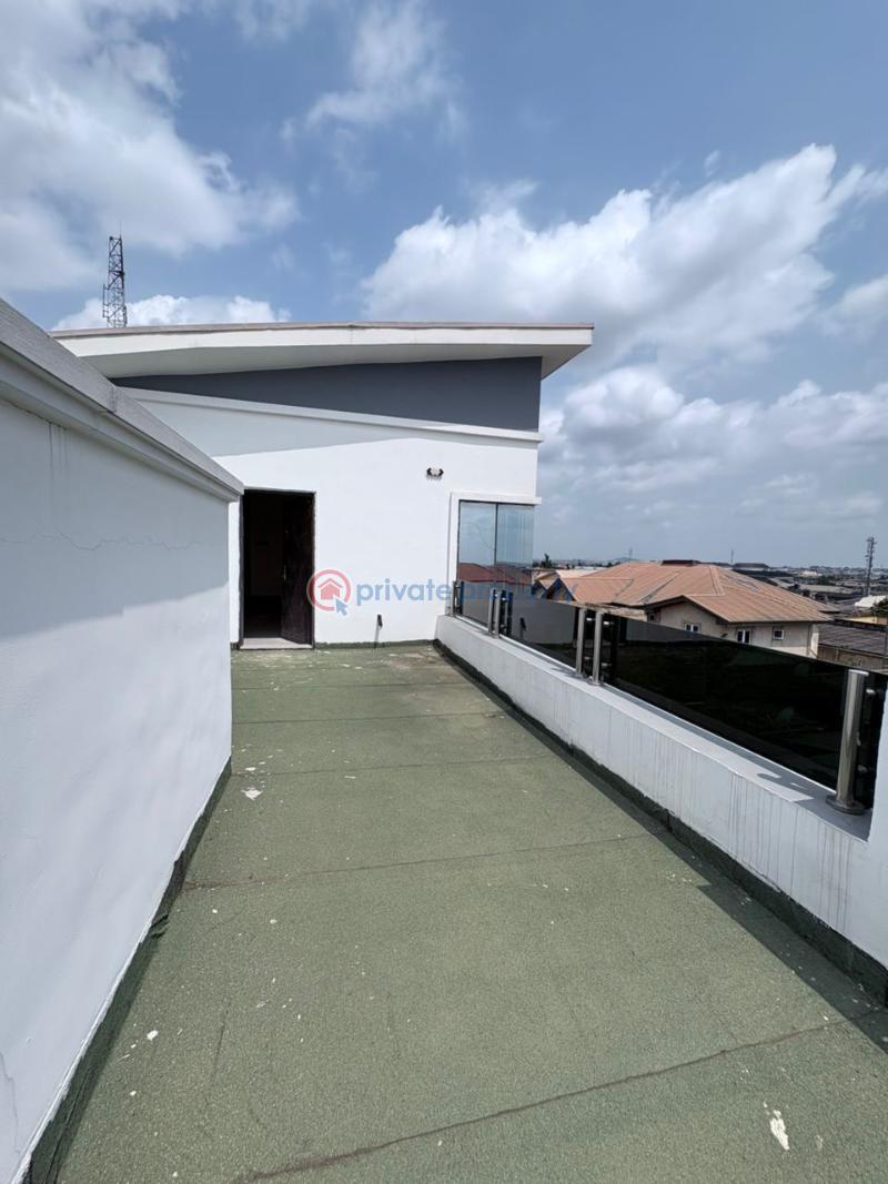 5 bedroom Detached Duplex For Sale Oluyole Estate Ibadan Oyo - 2