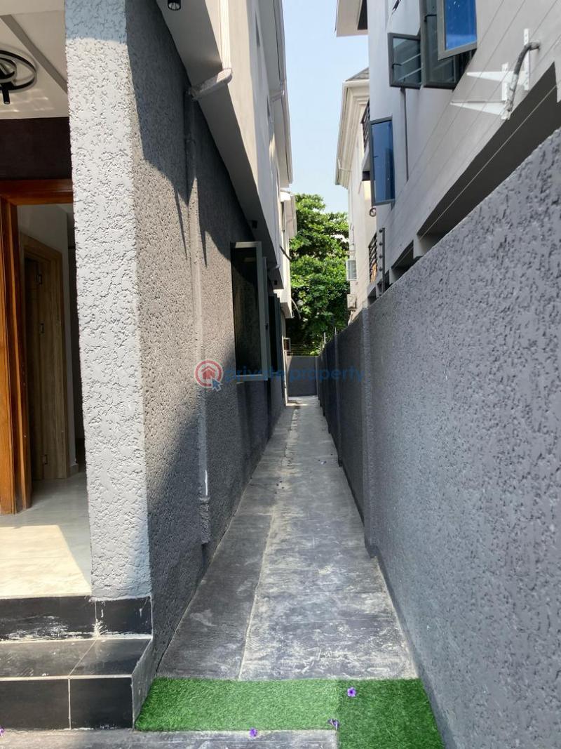 5 bedroom Duplex For Sale Ologolo Lekki Lagos - 1
