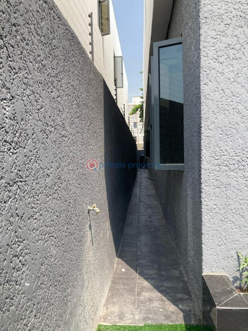5 bedroom Duplex For Sale Ologolo Lekki Lagos - 2