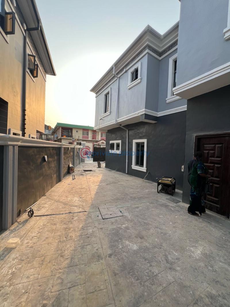5 bedroom Detached Duplex For Sale Berger Ojodu Lagos - 3