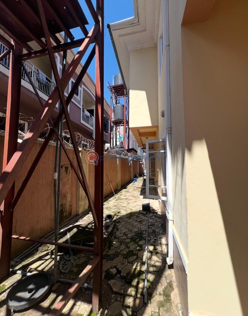 6 bedroom Detached Duplex For Sale Hill Crest Enugu Area  - 8