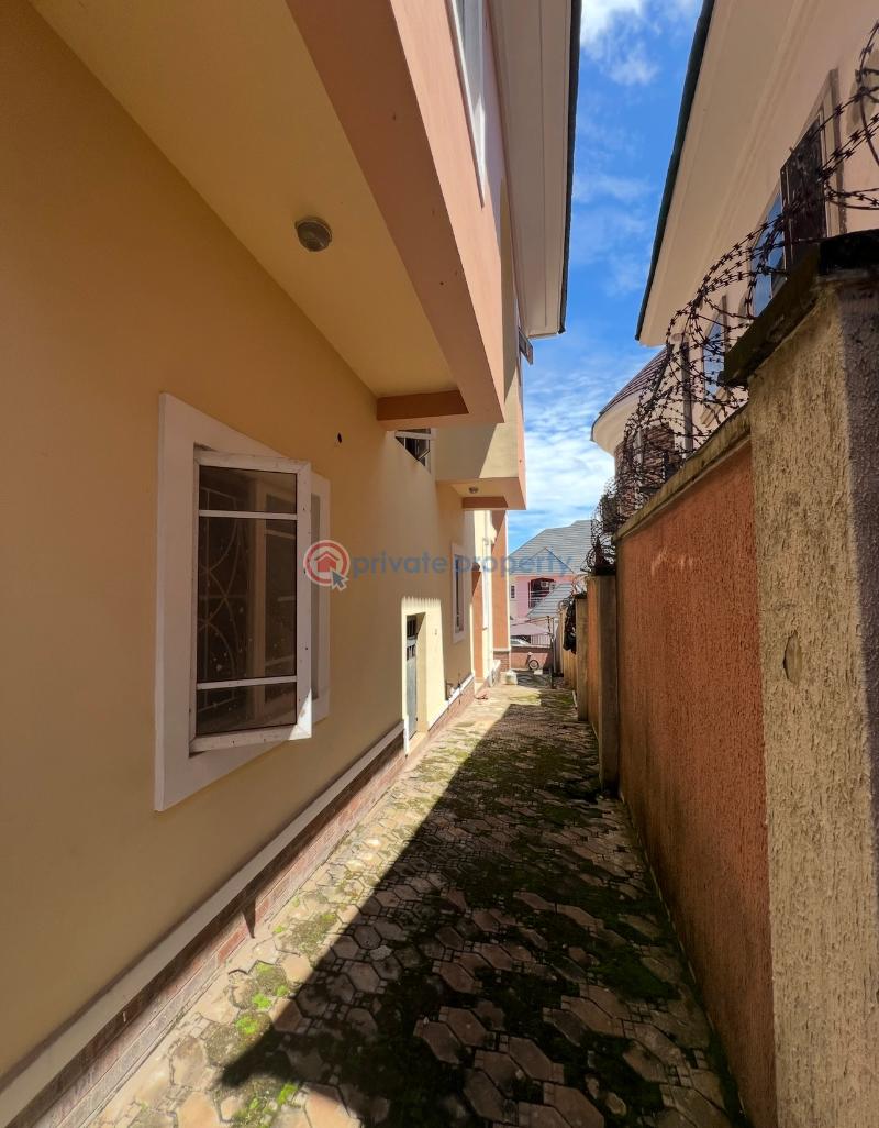 6 bedroom Detached Duplex For Sale Hill Crest Enugu Area  - 7