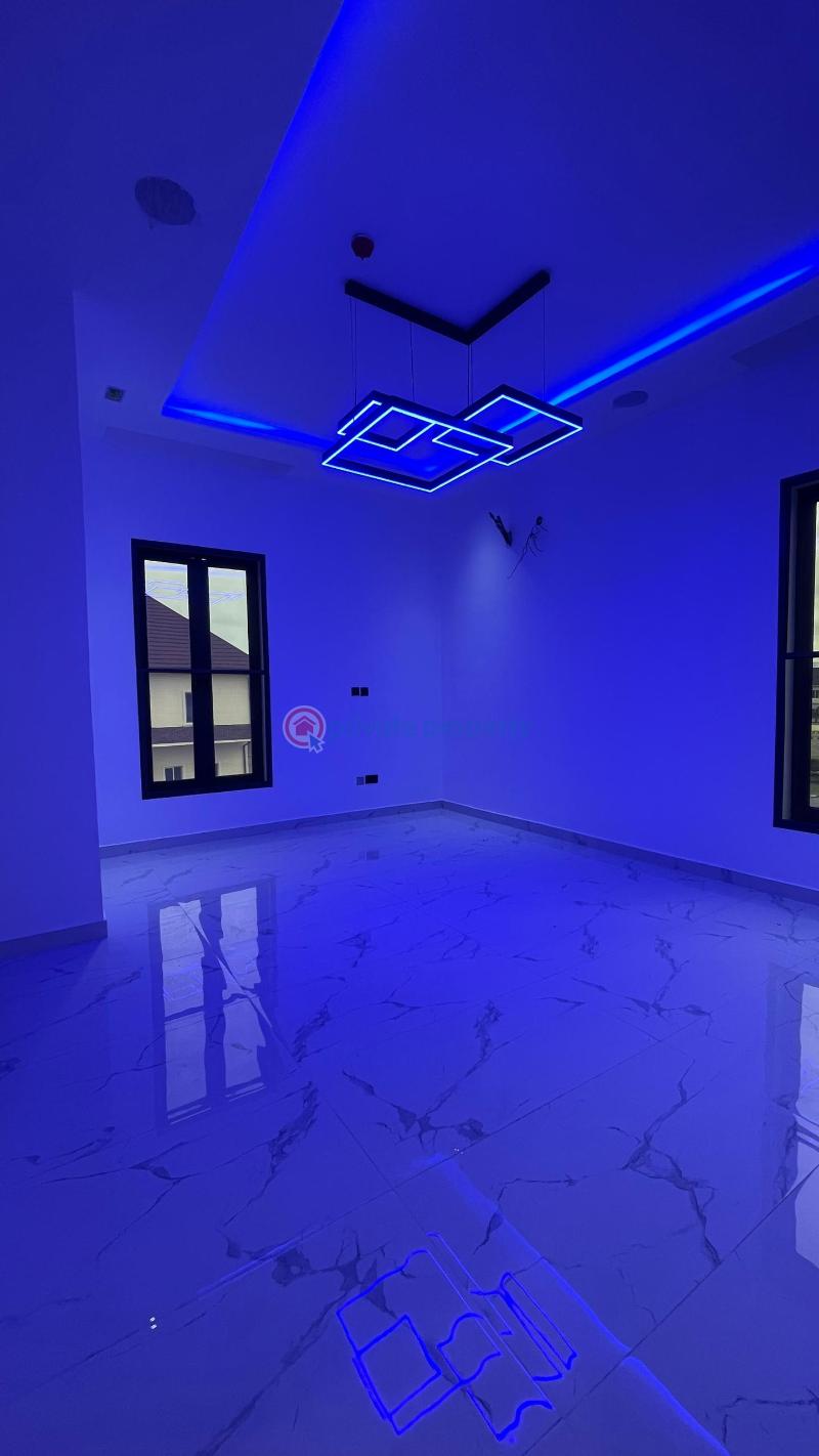 7 bedroom Detached Duplex For Sale Pinnock Beach Estate Osapa London Lekki Lagos - 10