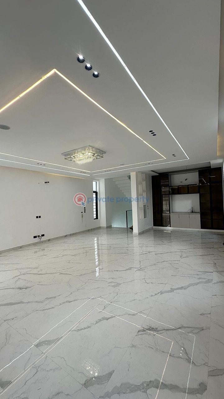 Fully detached & exotic 5bed - 1 5 bedroom Detached Duplex For Sale Chevron Drive Lekki Lagos - 1