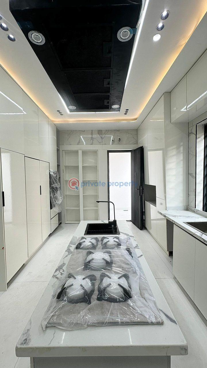 Fully detached & exotic 5bed - 3 5 bedroom Detached Duplex For Sale Chevron Drive Lekki Lagos - 3