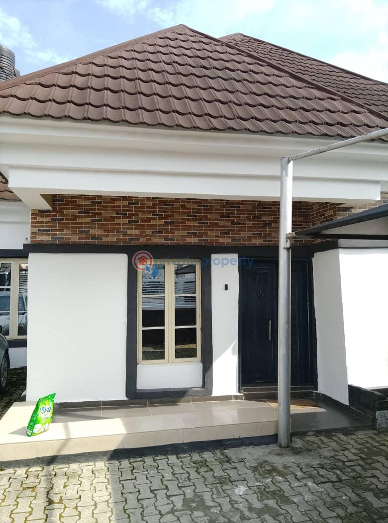 3 bedroom Terraced Bungalow For Rent Thomas Estate Ajah Lagos - 2