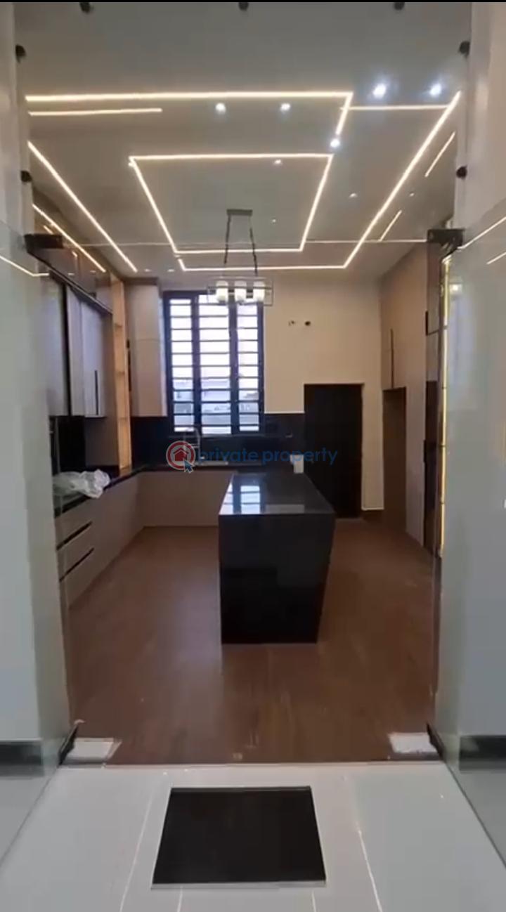 5 bedroom Detached Duplex For Sale Diamond Estate Monastery Road Sangotedo Lagos - 19