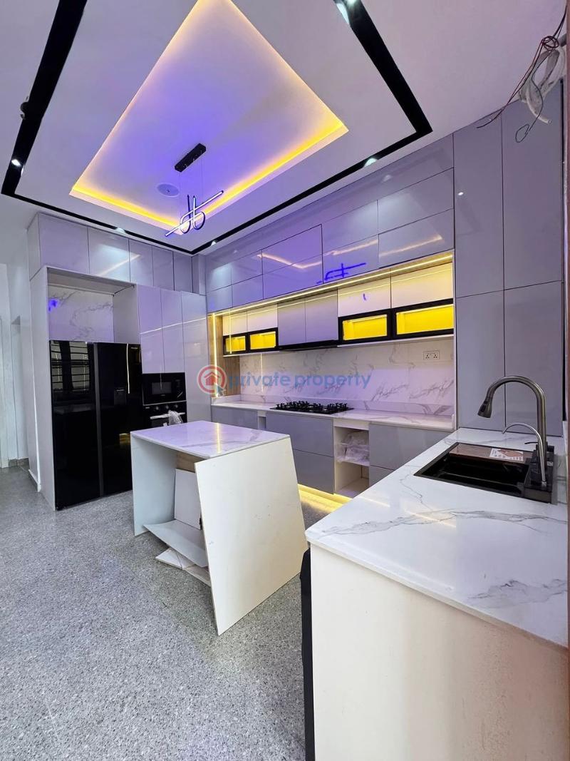 5 bedroom Detached Duplex For Sale Chevron Lekki Chevron Drive Lekki Lagos - 2