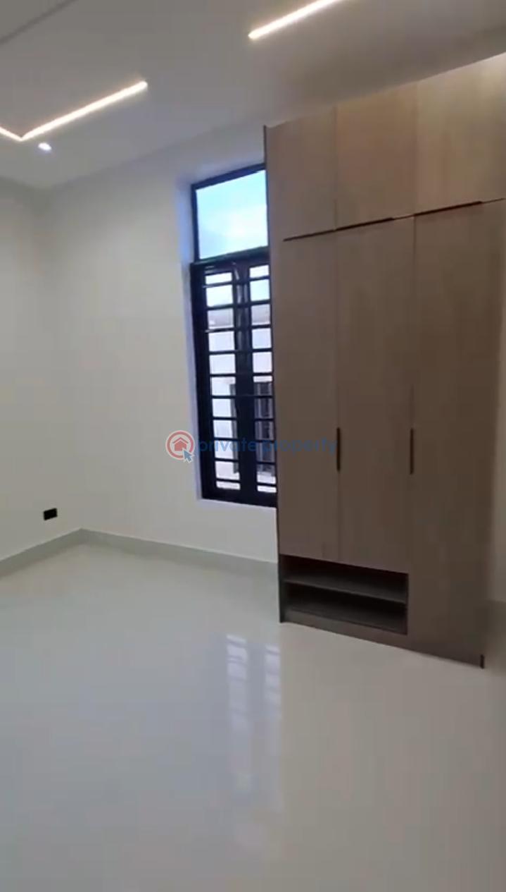 5 bedroom Detached Duplex For Sale Diamond Estate Monastery Road Sangotedo Lagos - 9