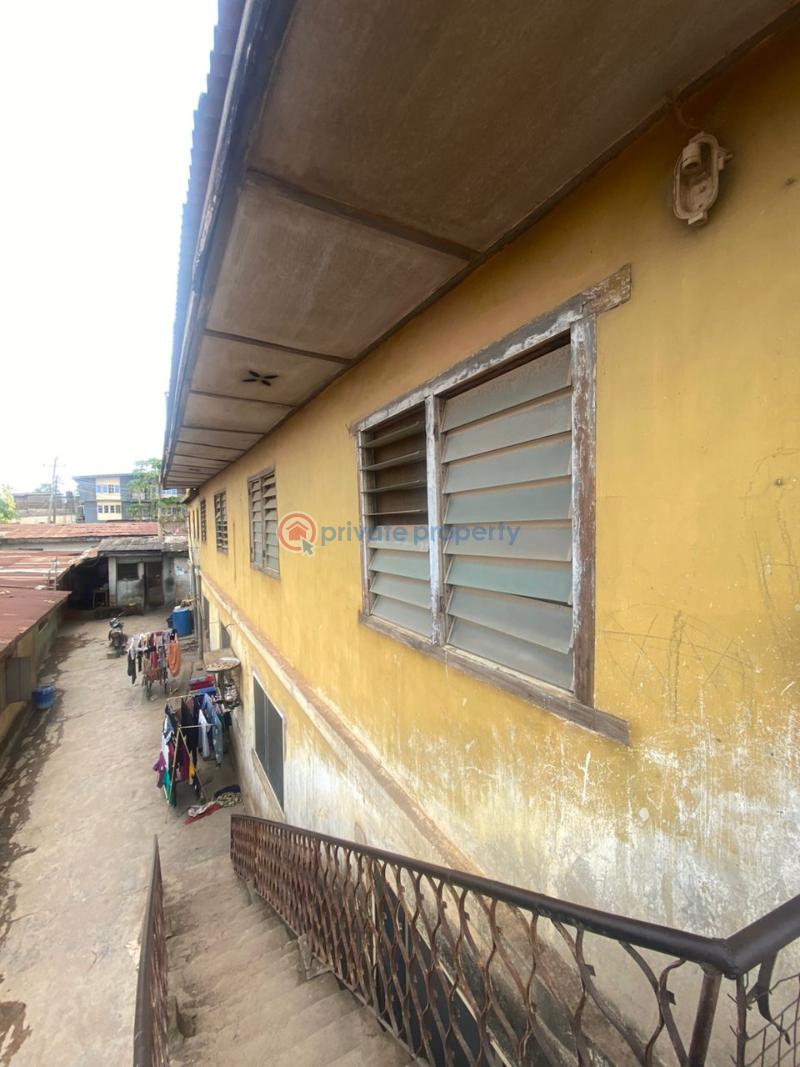 House For Sale Behind Adegoke Mosque, Eleta , Off Akala Expressway, Oluyole Extension, Ibadan, Oyo State. Ibadan Oyo - 4