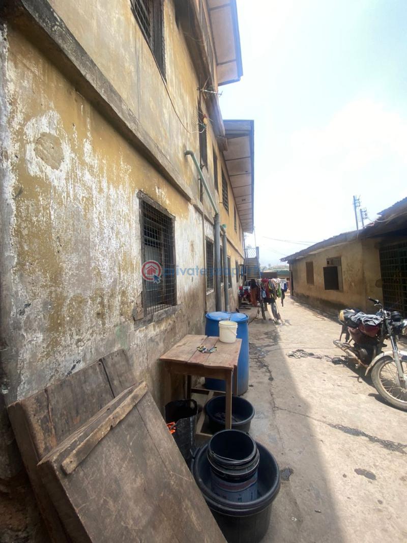 House For Sale Behind Adegoke Mosque, Eleta , Off Akala Expressway, Oluyole Extension, Ibadan, Oyo State. Ibadan Oyo - 6