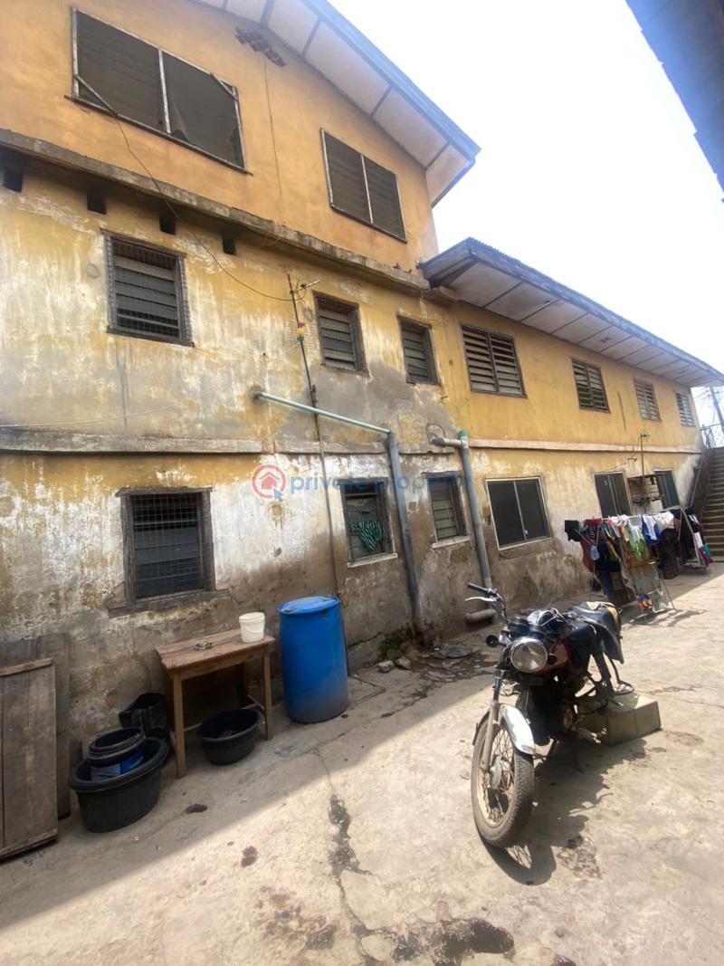 House For Sale Behind Adegoke Mosque, Eleta , Off Akala Expressway, Oluyole Extension, Ibadan, Oyo State. Ibadan Oyo - 5