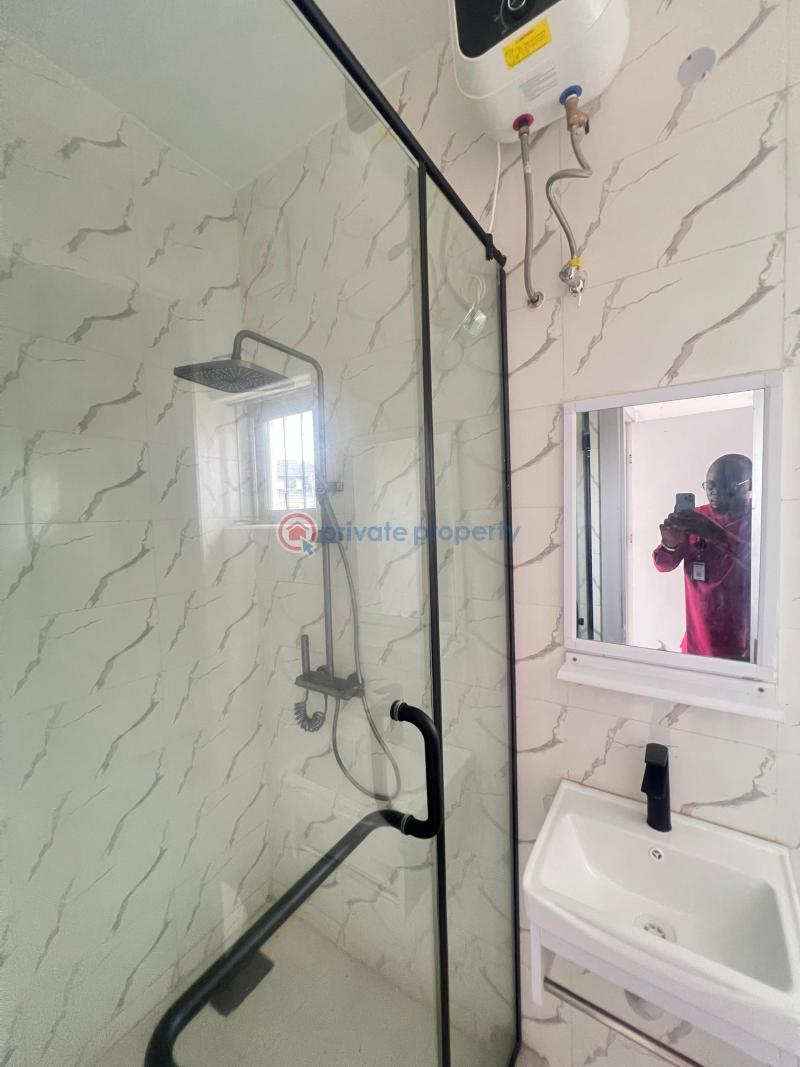 4 bedroom Terraced Duplex For Sale Obanikoro Shomolu Lagos - 2