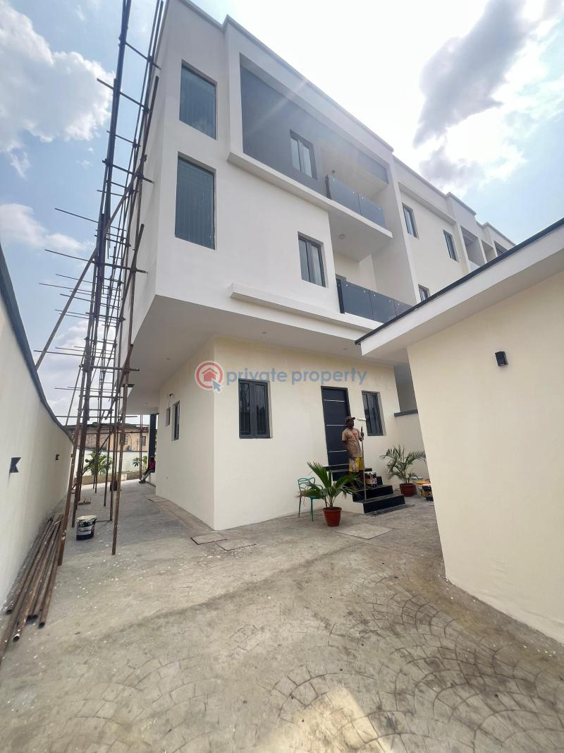 4 bedroom Terraced Duplex For Sale Obanikoro Shomolu Lagos - 16
