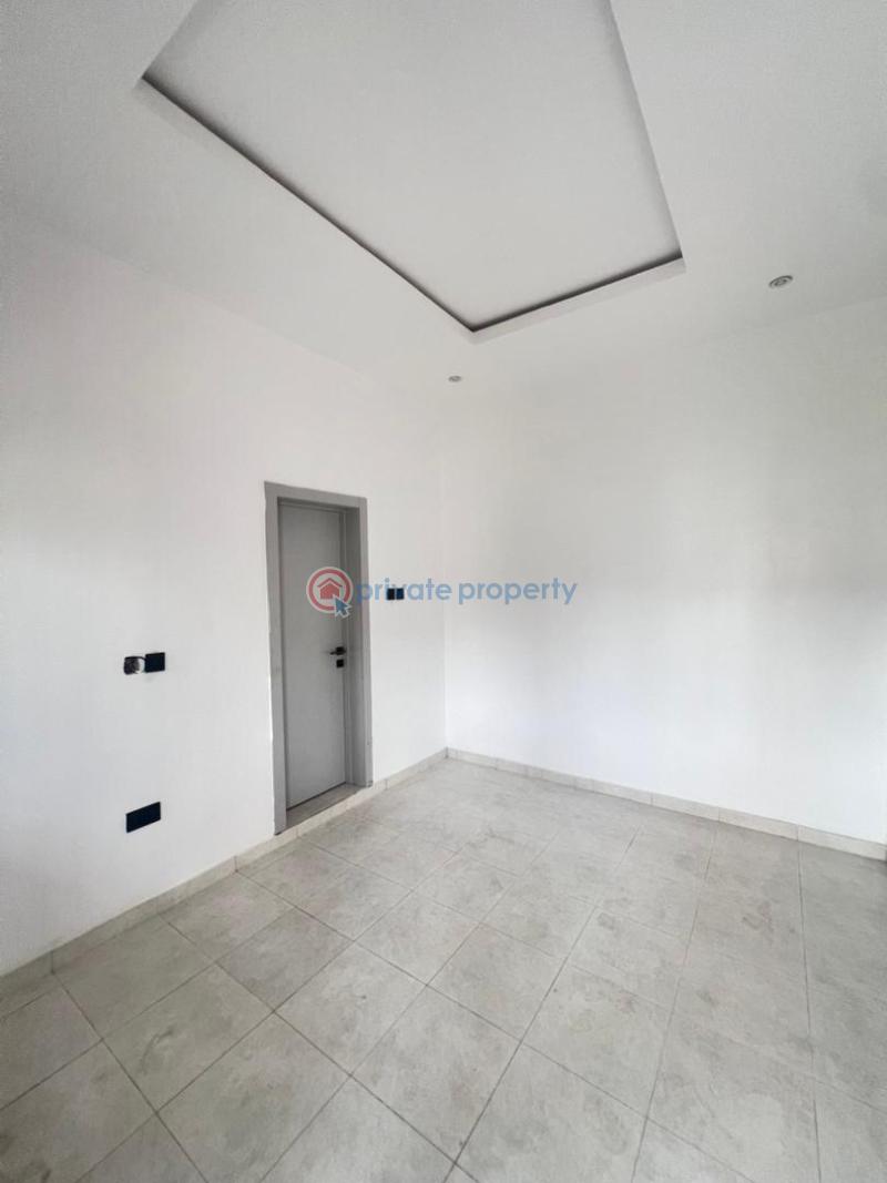 4 bedroom Terraced Duplex For Sale Obanikoro Shomolu Lagos - 3