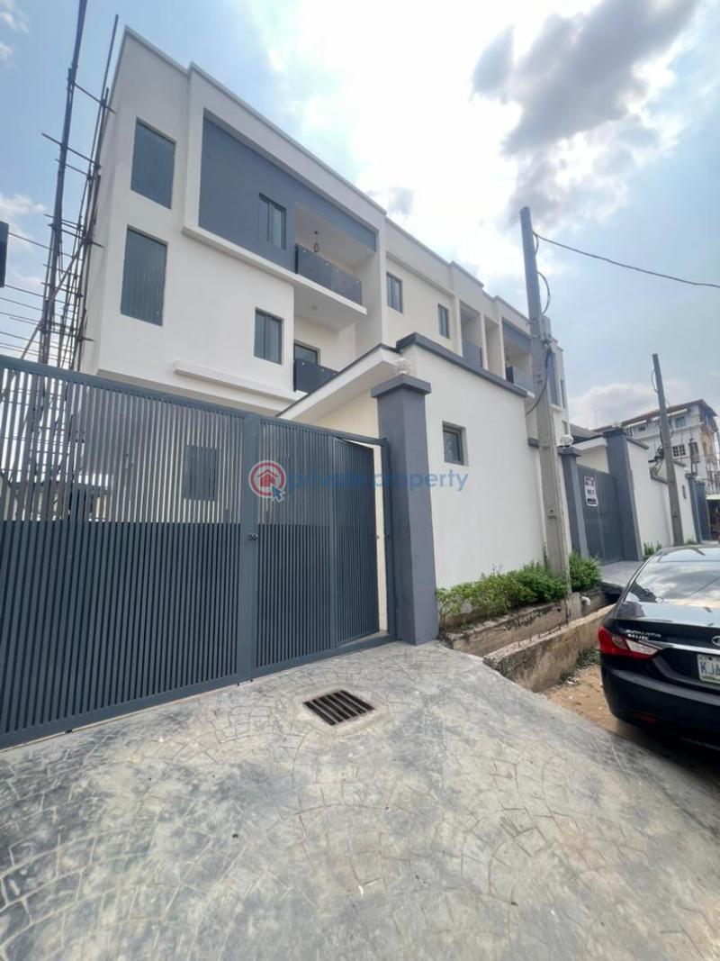 4 bedroom Terraced Duplex For Sale Obanikoro Shomolu Lagos - 0