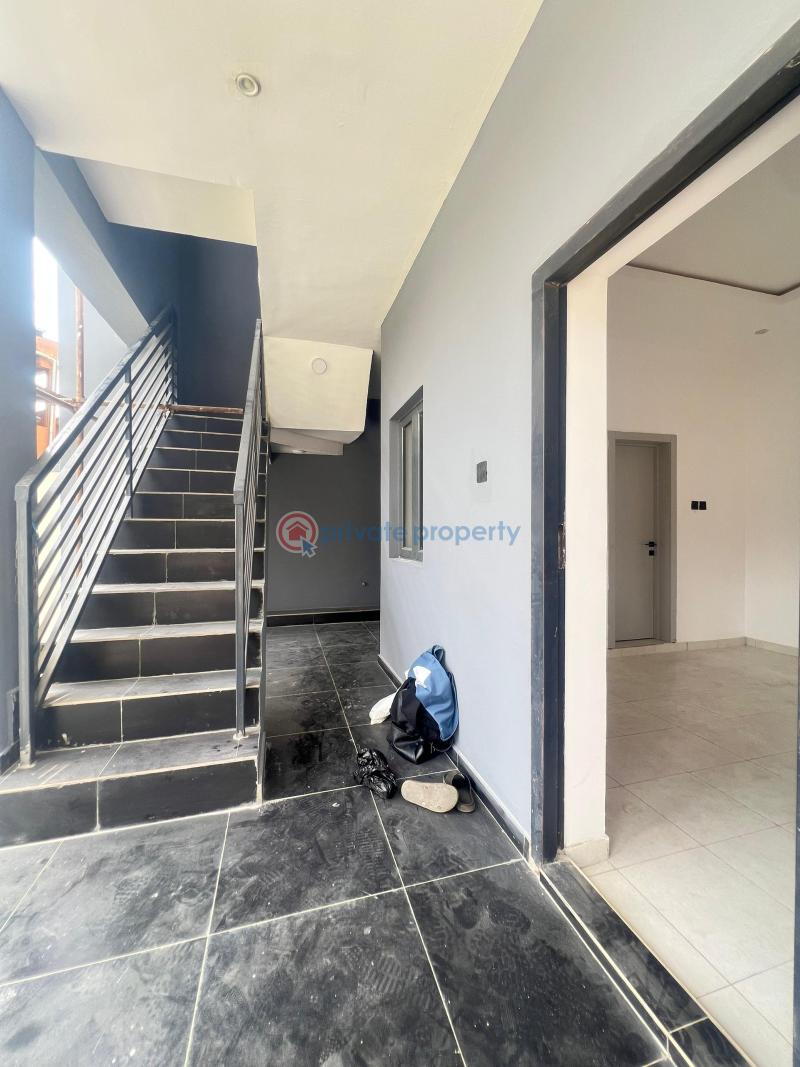 4 bedroom Terraced Duplex For Sale Obanikoro Shomolu Lagos - 6