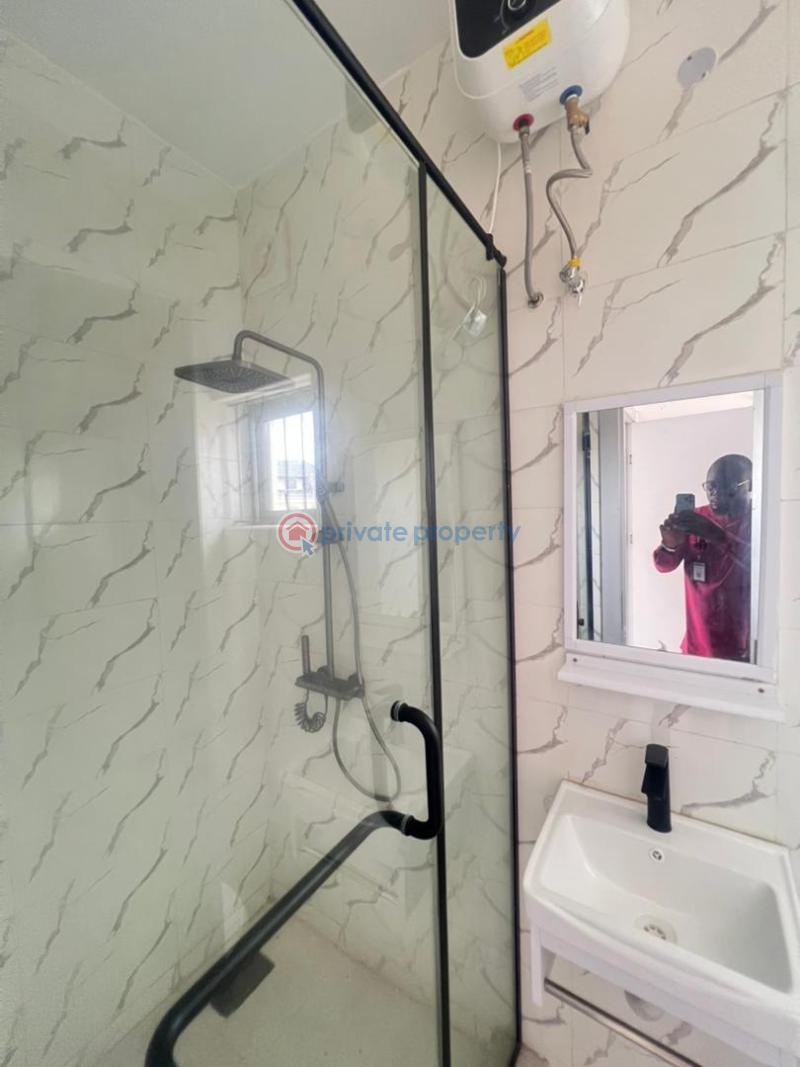 4 bedroom Terraced Duplex For Sale Obanikoro Shomolu Lagos - 10
