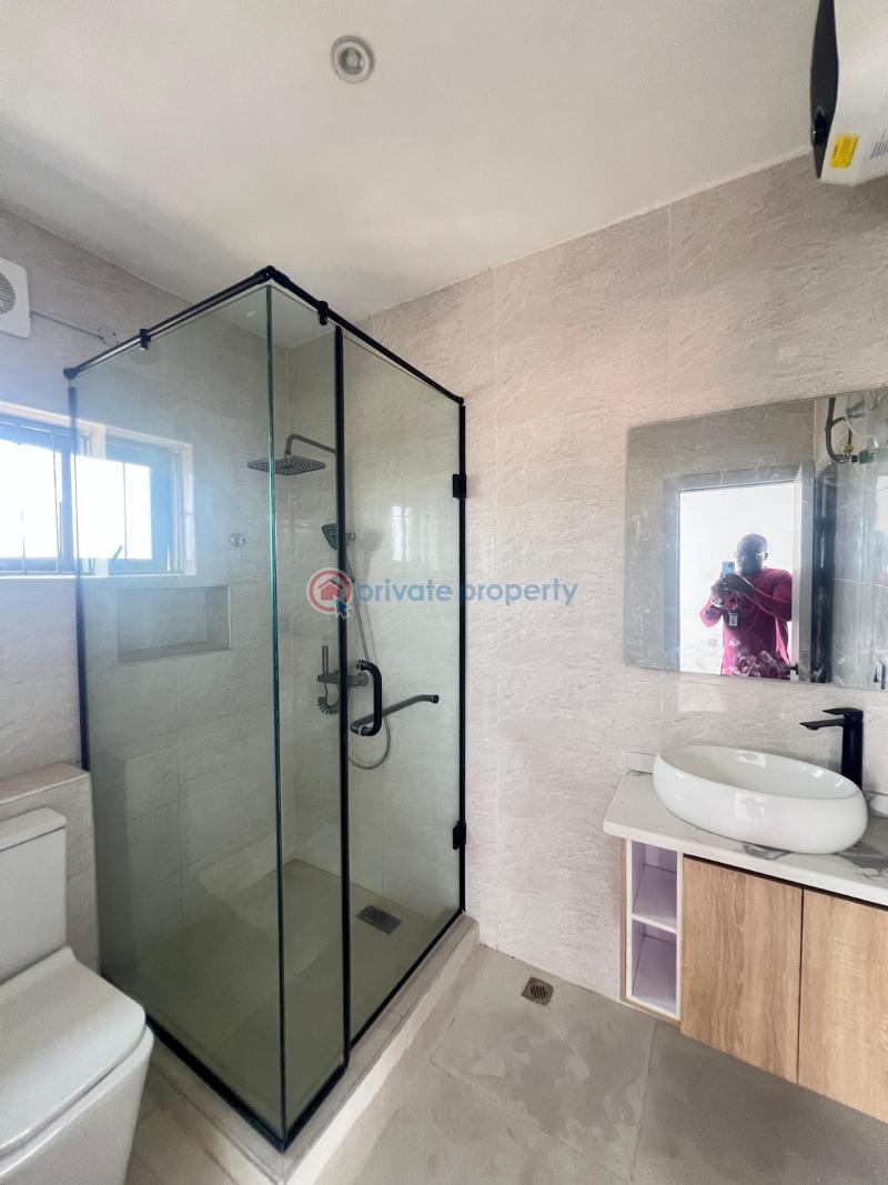 4 bedroom Terraced Duplex For Sale Obanikoro Shomolu Lagos - 22