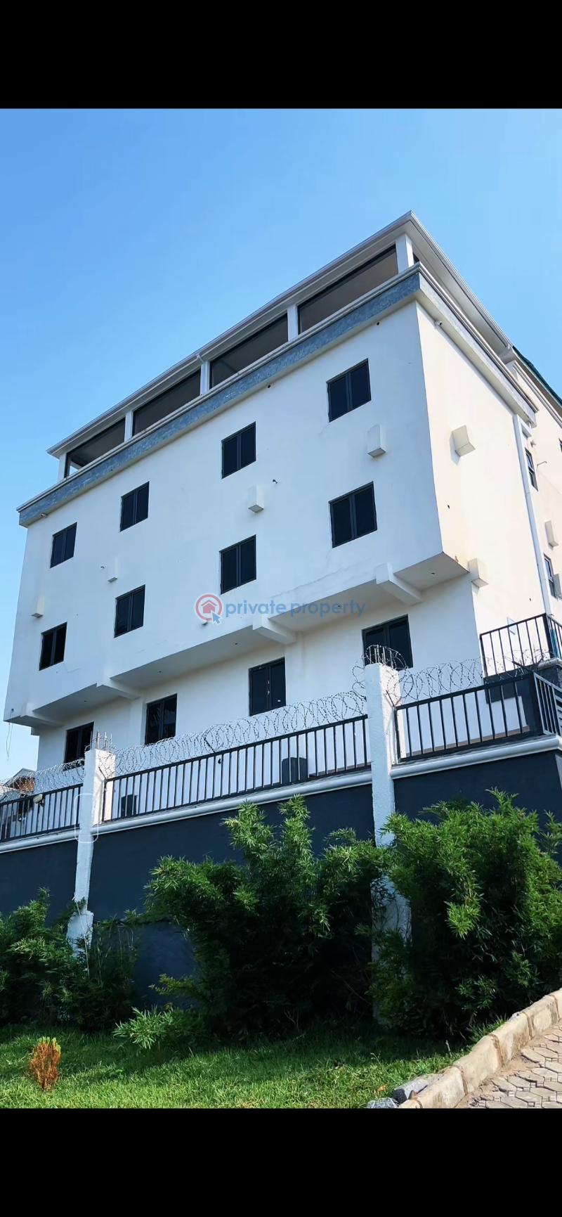 Hotel For Rent Gwarimpa Abuja Phase 3  - 1