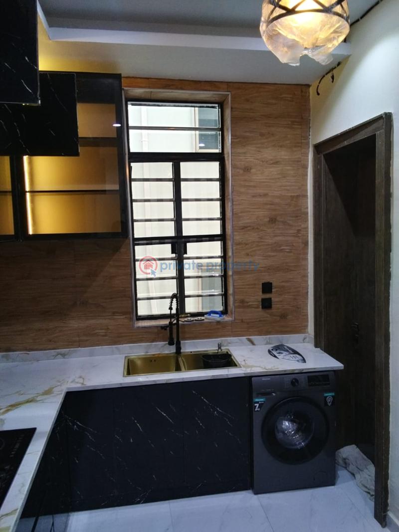 2 bedroom Flat & Apartment For Rent Off Admiralty Aay Lekki Phase 1 Lagos - 4