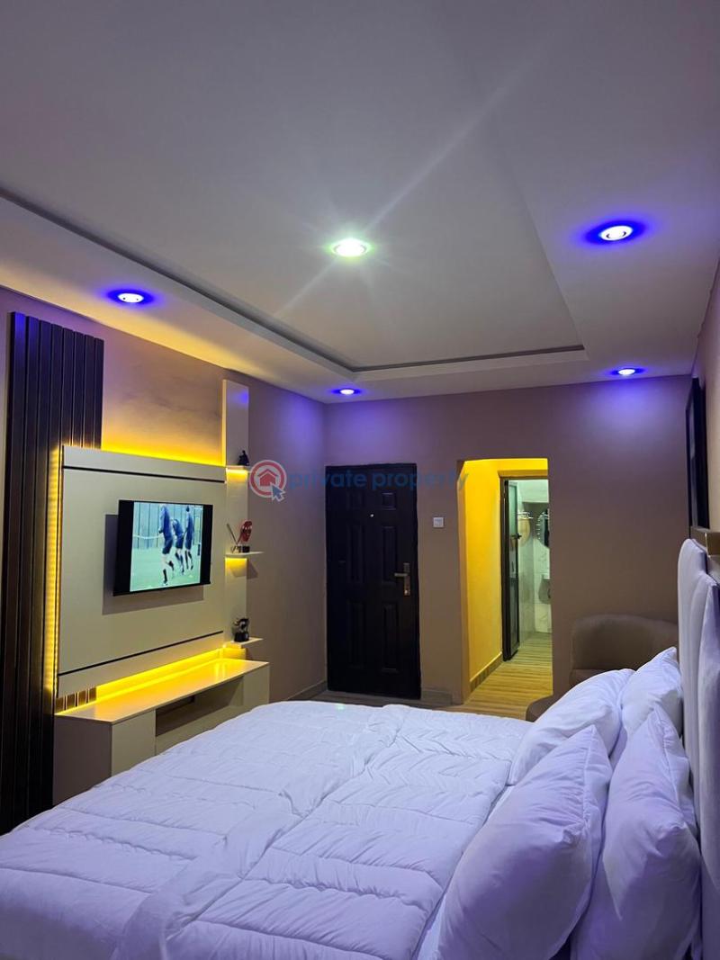 2 bedroom Bungalow Short let Mende Maryland Lagos - 10