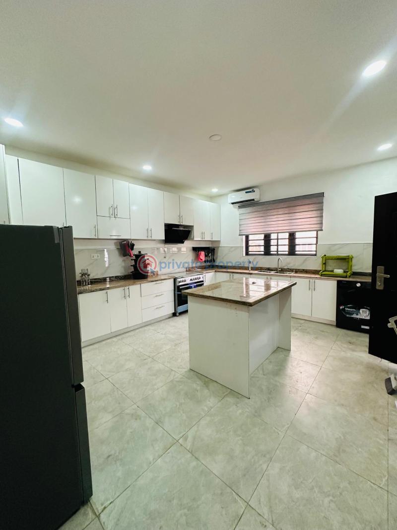 3 bedroom Block Of Flats For Sale Shonibare Estate Maryland Lagos - 4