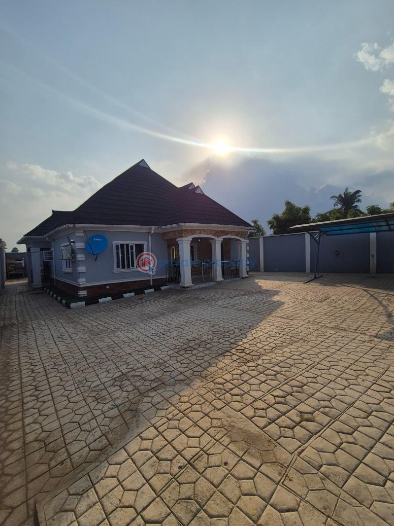 3 bedroom Detached Bungalow For Sale Aba Odo Moniya Expressway Ibadan Oyo - 2
