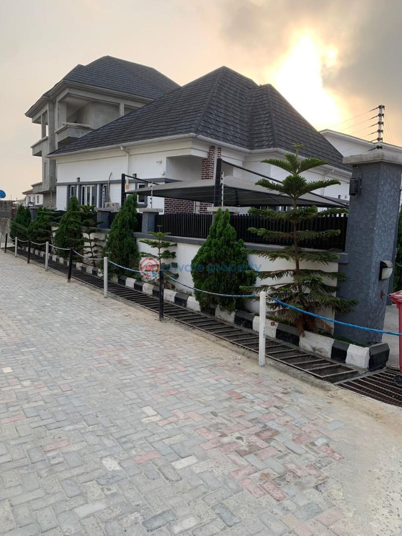 3 bedroom Bungalow For Sale Thomas Estate Ajah Lagos - 1