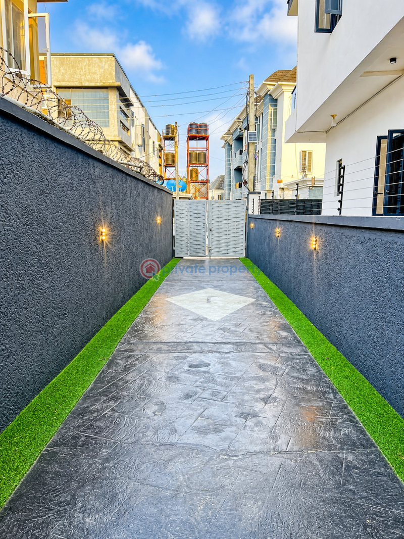 3 bedroom Detached Duplex For Sale Peninsula Estate Ajah Lagos - 1