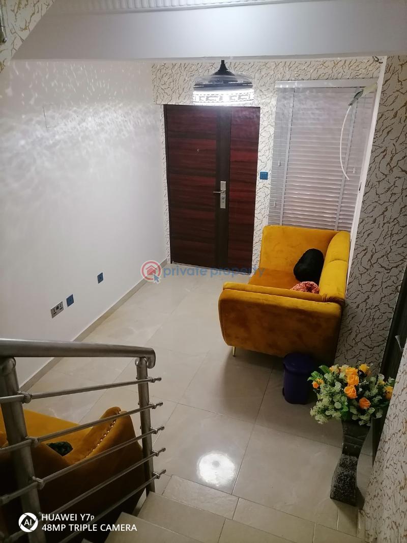 3 bedroom Terrace For Sale Behind Ap Filling Station Chisco Ikate Lekki Phase 1 Lagos - 7