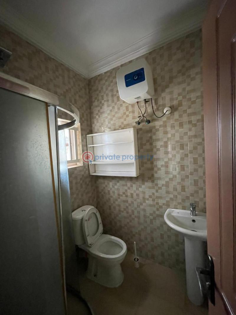 3 bedroom Flat & Apartment For Rent Utako Abuja Phase 2  - 1