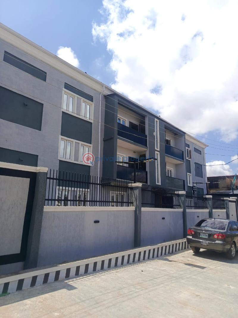 3 bedroom Block Of Flats For Rent Ring Road Ibadan Oyo - 2