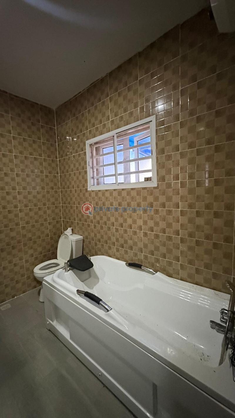 House For Rent Location: Carlton Gate Estate, Ibadan Ibadan Oyo - 3