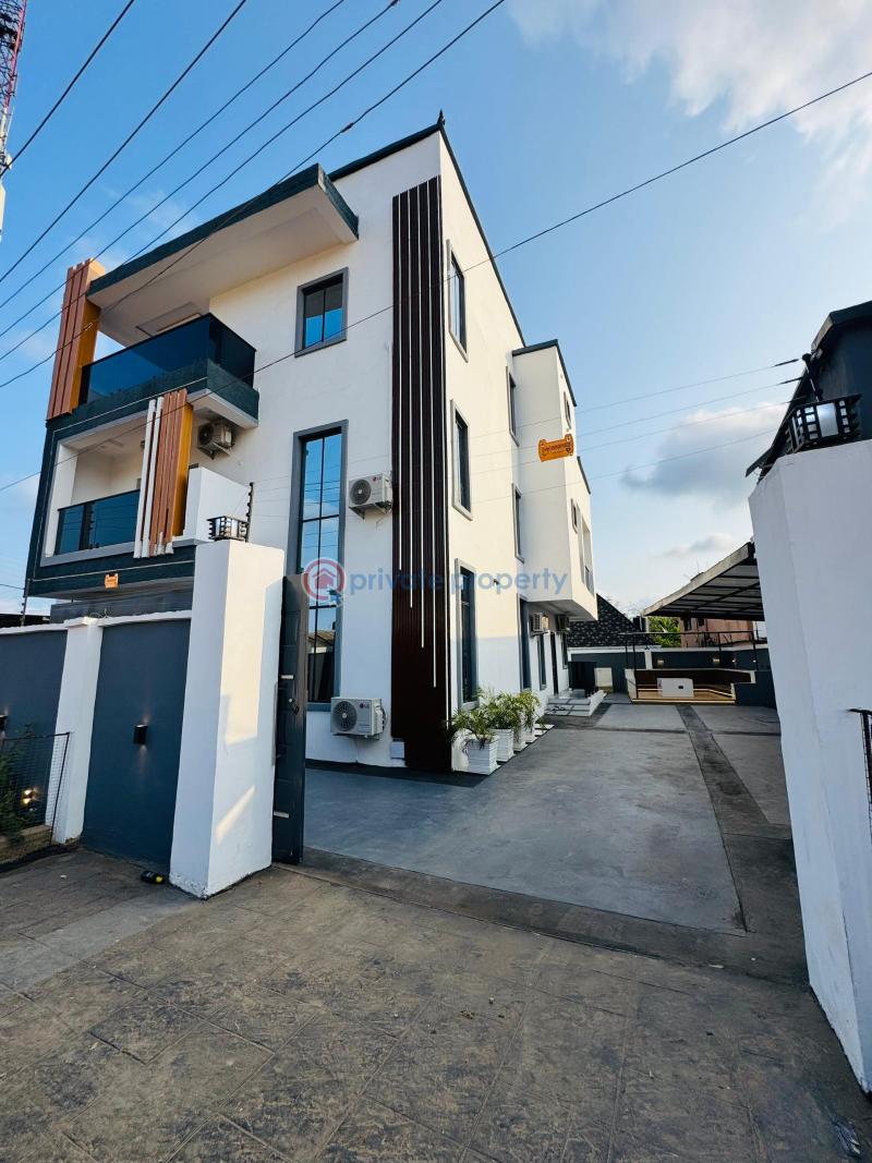 4 bedroom Detached Duplex For Sale : Igando Alimosho, Lagos Nigeria Alimosho Lagos - 0