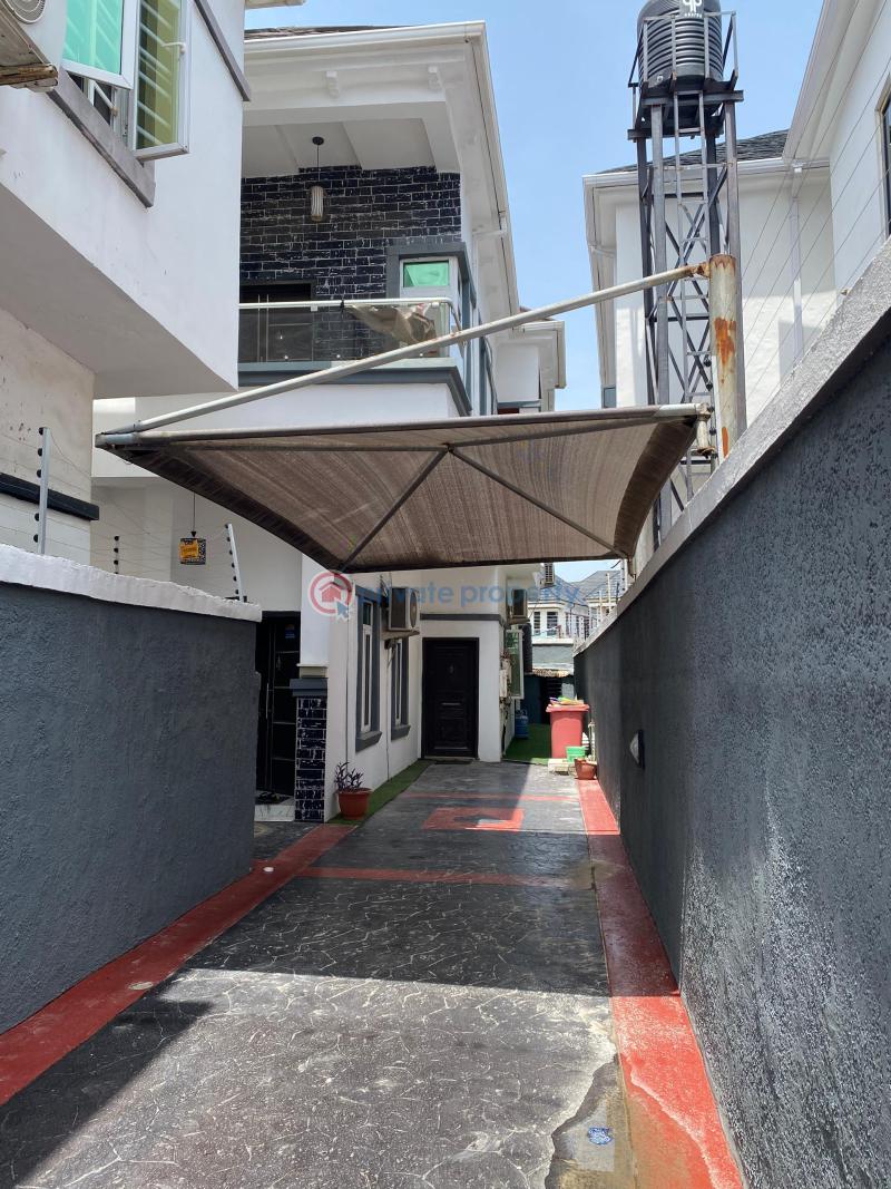 4 bedroom Flat & Apartment For Rent Ikota Ajah Lagos - 1