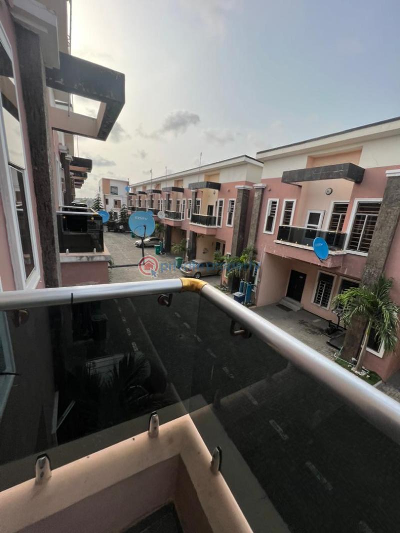 4 bedroom Terraced Duplex For Sale Chevron Drive Lekki Lagos - 23
