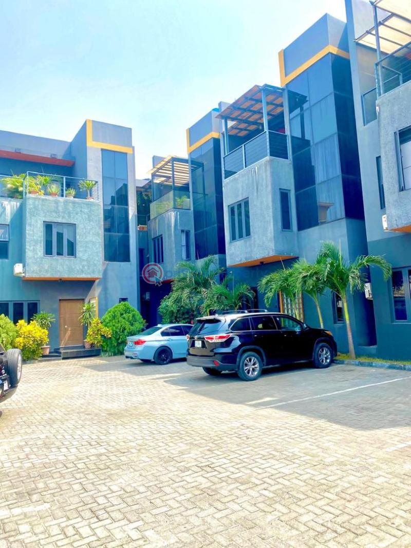 4 bedroom House For Rent Lekki Phase 1 Lagos - 0