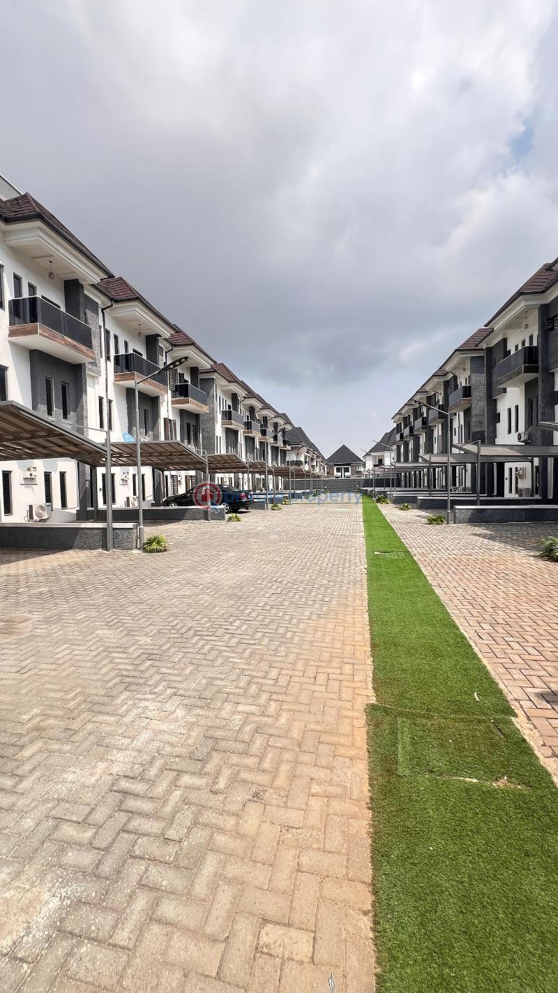 4 bedroom Terraced Duplex For Sale Chevron Drive Lekki Lagos - 3