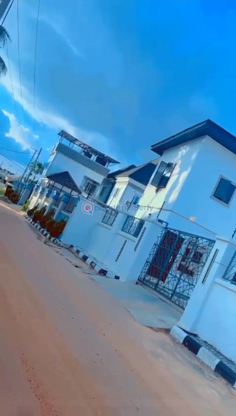 Block Of Flats For Sale Ugbor Gra, Mtn Mast Axis Benincity Benin Edo - 1