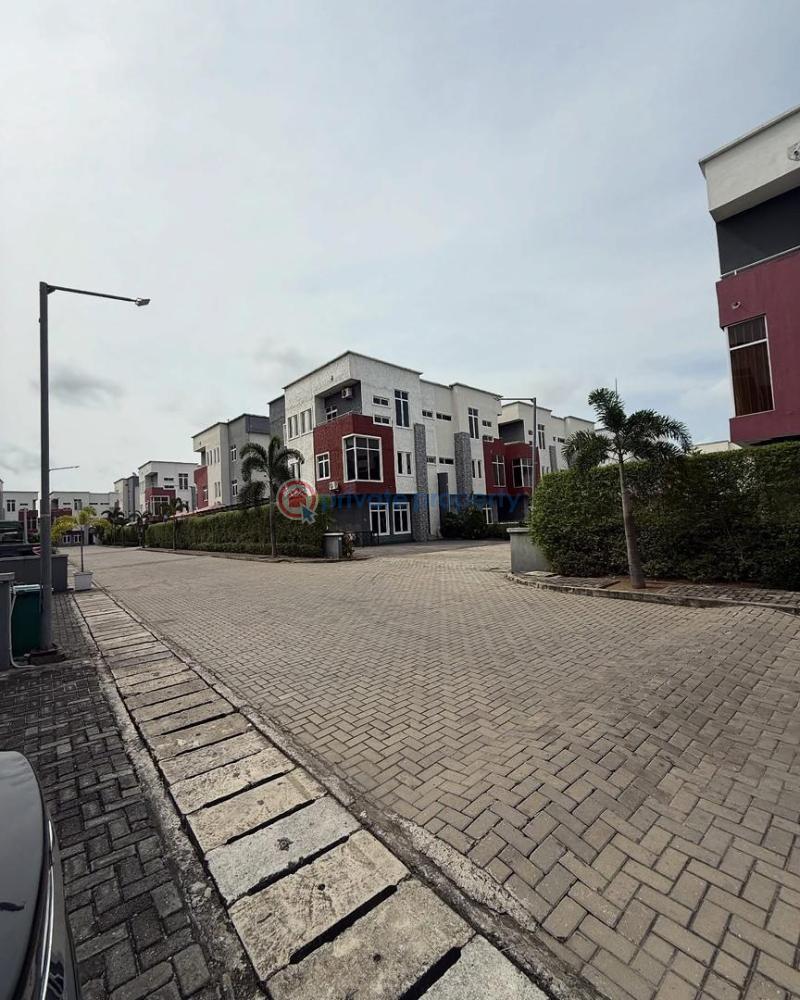 4 bedroom House For Sale Osapa Lekki Lagos - 14