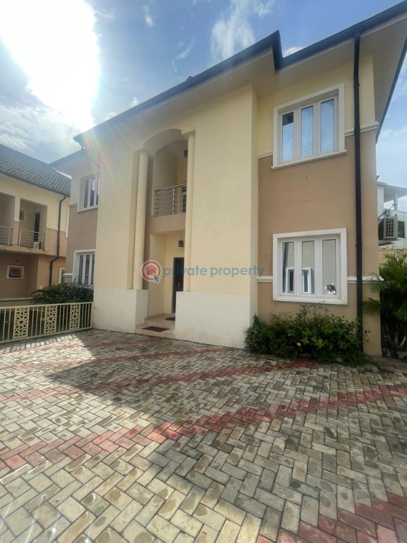 5 bedroom Detached Duplex For Sale Olive Court, Agodi Gra, Agodi Ibadan Oyo - 1
