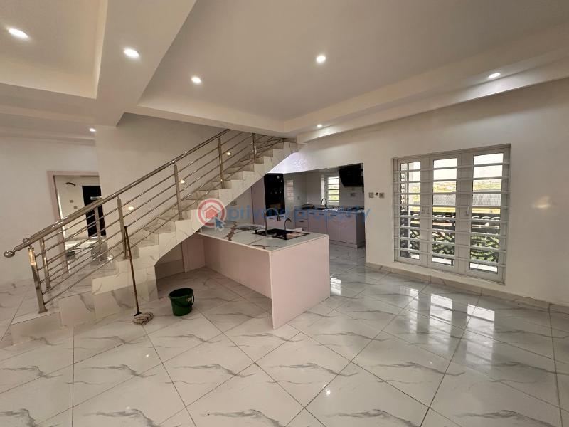 5 bedroom Block Of Flats For Sale Treasure Park Shimawa (golf And Estate) Magboro Lagos Extension Ogun - 1