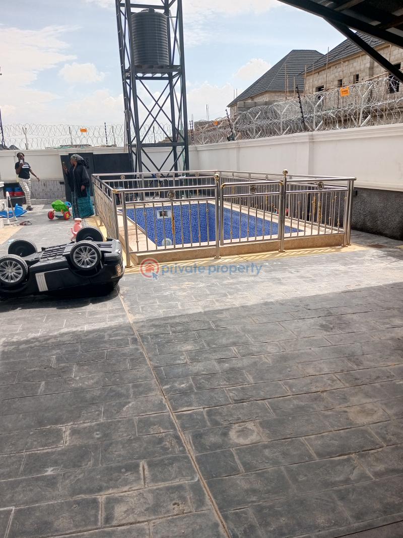 5 bedroom Penthouse For Sale Seman Metropolis Estate Lugbe Abuja Phase 4  - 16