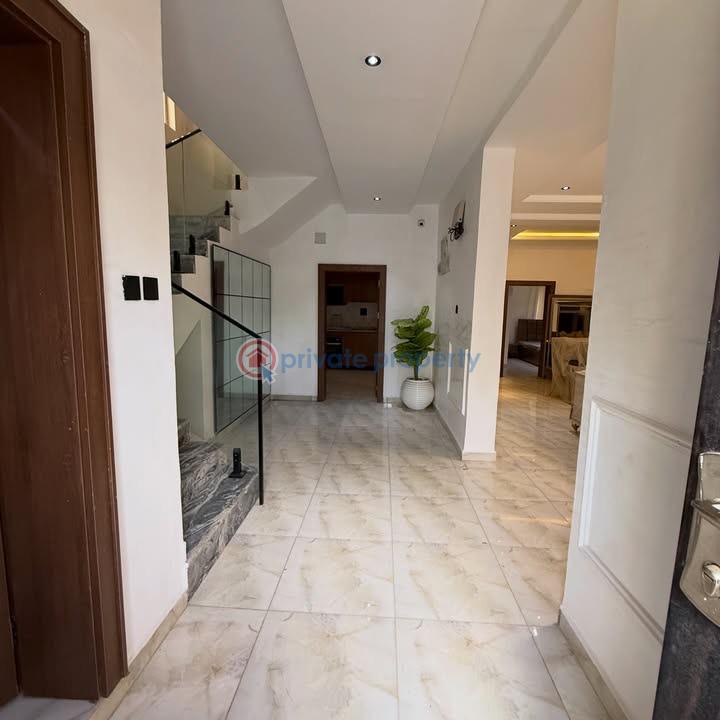 6 bedroom Detached Duplex For Sale Galadimawa Abuja Phase 3  - 3