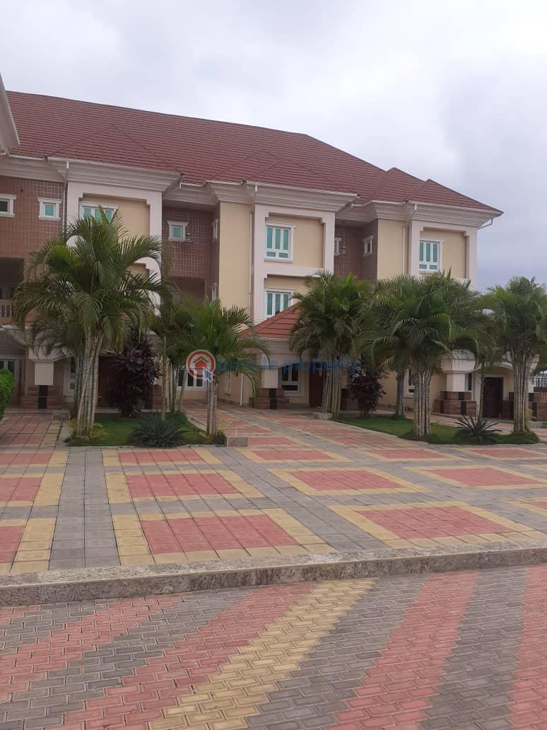 10 bedroom Terraced Duplex For Sale Guzape Abuja Phase 1  - 3