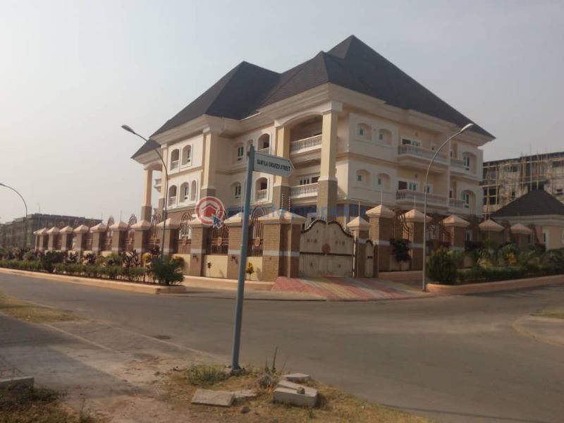 10 bedroom Terraced Duplex For Sale Guzape Abuja Phase 1  - 2