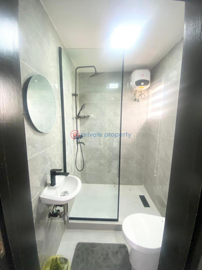 Self Contain For Rent Off Glover Road By Pick N Pay Super Market Ikoyi Lagos - 2